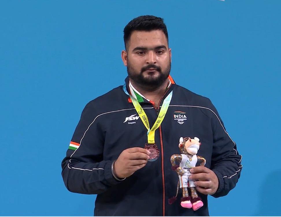 PM congratulates Lovepreet Singh for winning Bronze medal