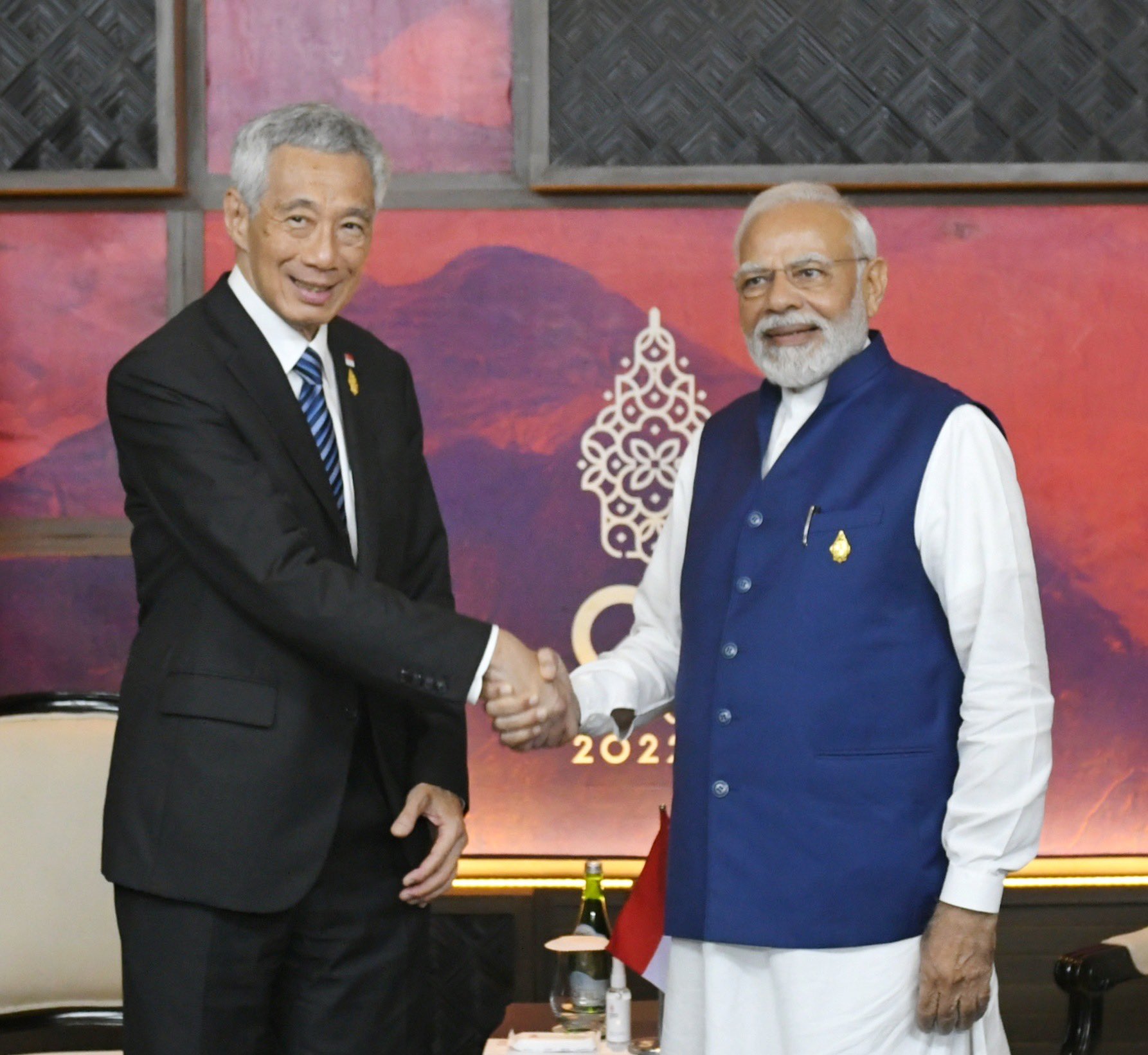 PM’s meeting with the PM of Singapore on the sidelines of G-20 Summit in Bali