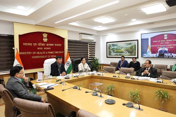 Dr. Mansukh Mandaviya chairs a high-level meeting with State Governments 
