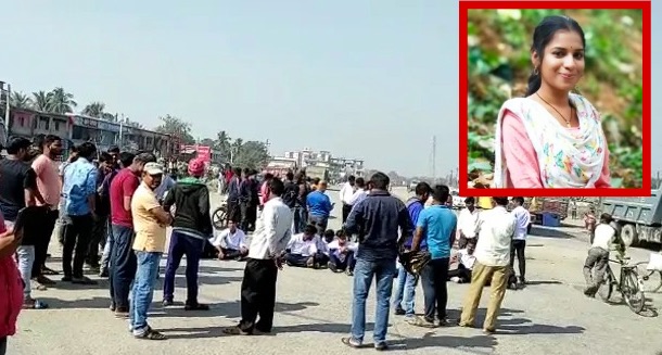Girl student dies as bus hits scooter in Dhenkanal