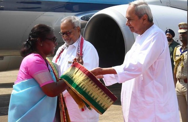President Murmu arrives in Bhubaneswar, received by Governor, CM