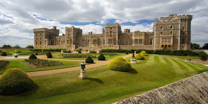 ଘରୋଇ ପରିଚାରକଙ୍କୁ ମିଳିବ ୧୮ ଲକ୍ଷ ଟଙ୍କା : ଜାଣନ୍ତୁ କେଉଁଠି