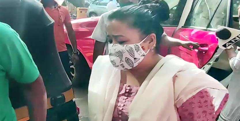 ହସାଉଥିଲେ ଏବେ ବନ୍ଧାହେଲେ, ଏନସିବି ଦ୍ୱାରା ଭାରତୀ ସିଂ ଗିରଫ