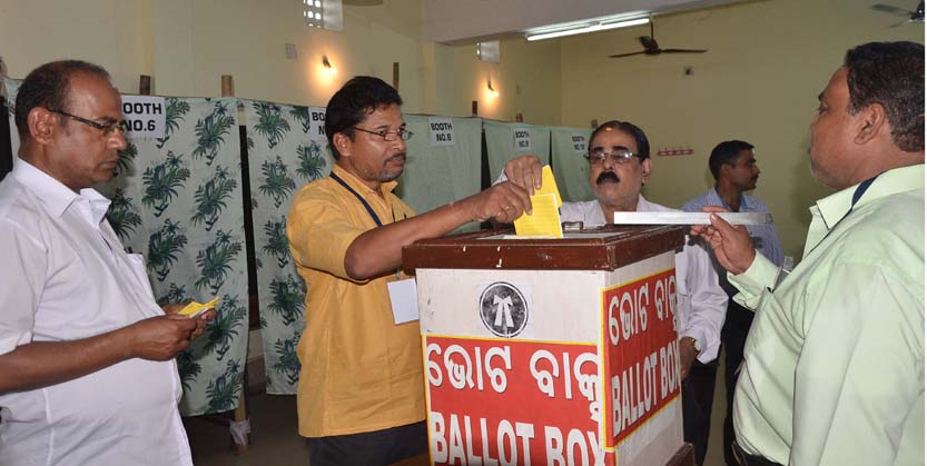 ଓକିଲ ସଙ୍ଘ ନିର୍ବାଚନ, ଅପରାହ୍ନ ୪ଟା ଯାଏଁ ହେବ ଭୋଟ ଗ୍ରହଣ