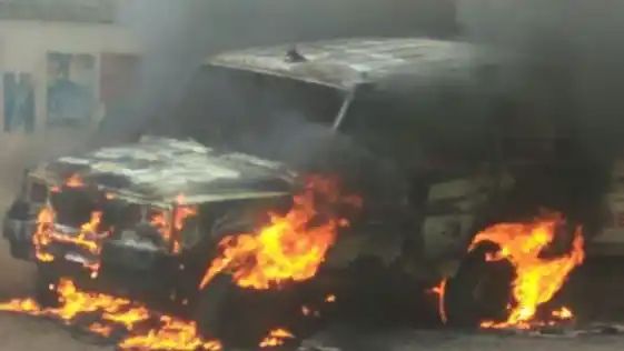 ଯାଜପୁରରେ ଗୋଷ୍ଟି ସଂଘର୍ଷ,ପୋଲିସ ଗାଡି ଜାଲିଦେଲେ