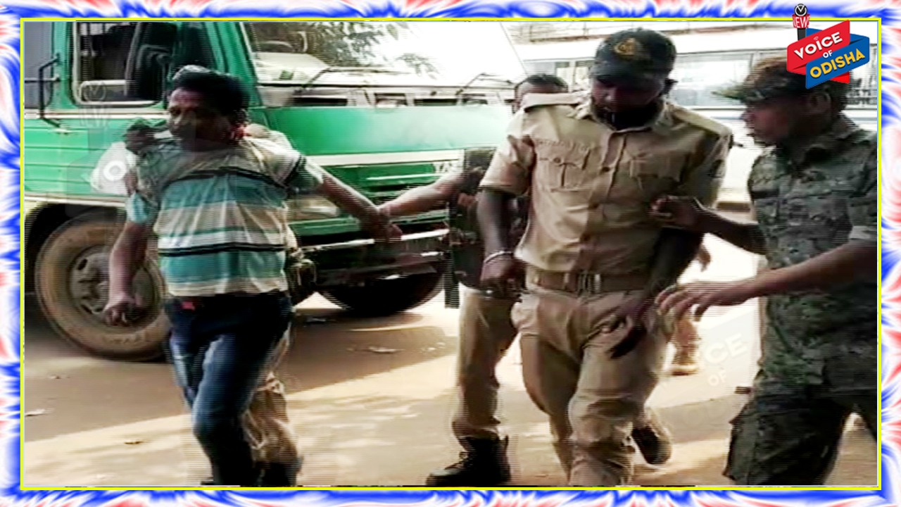 ଦାମନଯୋଡିରେ ପୋଲିସ-ବିସ୍ଥାପିତ ମୁହାଁମୁହିଁ