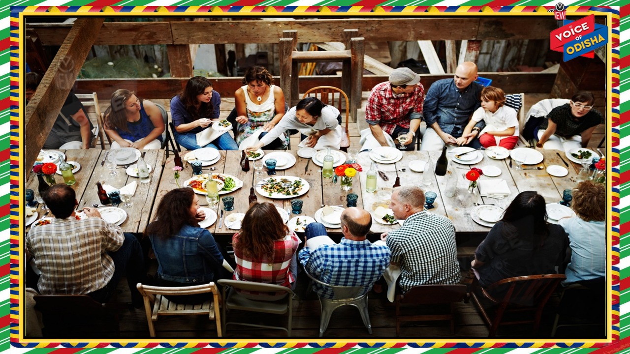 ଭୋଜନ କରିବା ସମୟରେ ମଝିରେ ଉଠନ୍ତୁ ନାହିଁ, ଏହି ସମସ୍ୟାରେ ପଡ଼ିବେ