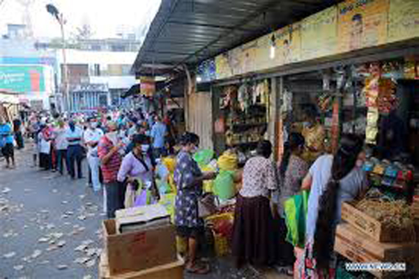 ଶ୍ରୀଲଙ୍କାରେ ଖାଦ୍ୟ ସଂକଟ, ଦୋକାନରେ ଲମ୍ବାଧାଡ଼ି