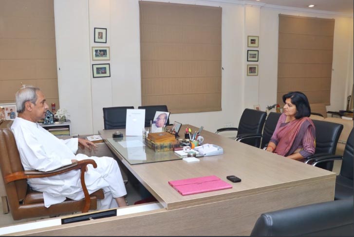 ମୁଖ୍ୟମନ୍ତ୍ରୀଙ୍କୁ ଭେଟିଲେ ଅପରାଜିତା