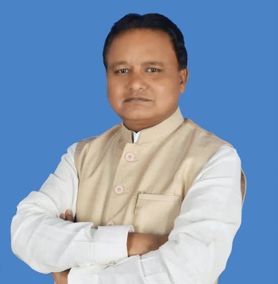 ବିଧାୟକଙ୍କୁ ବୋମାମାଡ଼ ଘଟଣାରେ ପାଞ୍ଚ ଗିରଫ, ତଦନ୍ତରେ ଖୁସି ନୁହନ୍ତି ବିଧାୟକ 