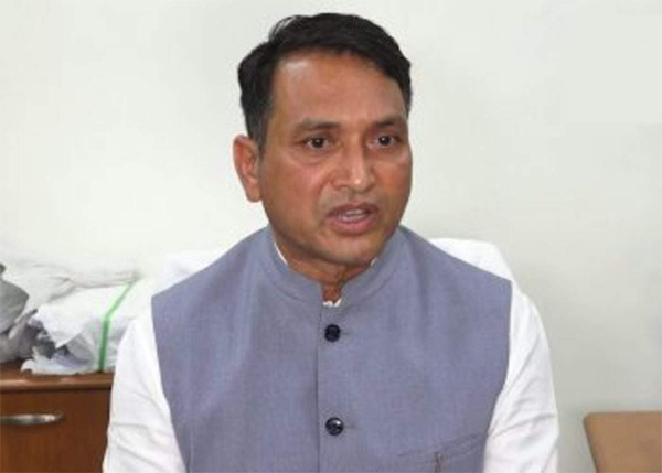 ଦିବ୍ୟଶଙ୍କରଙ୍କୁ କଳାପତାକା