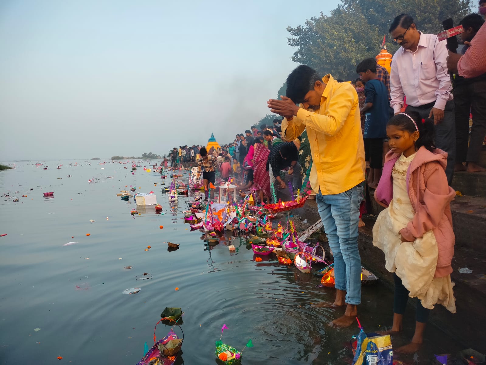 ମାନିଲେନି କଟକଣା, ବୋଇତ ବନ୍ଦାଣ ପାଇଁ ସବୁଠି ଭିଡ଼
