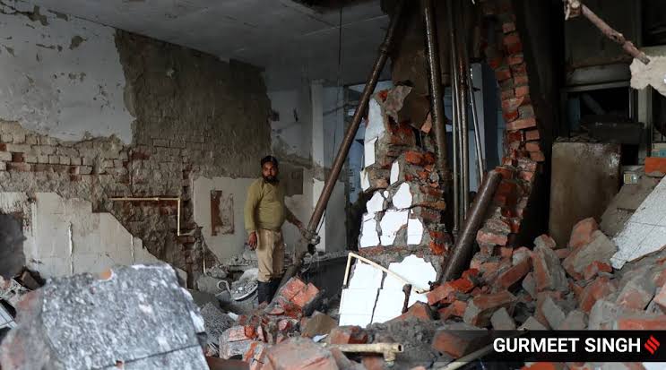 କୋର୍ଟରେ ବିସ୍ଫୋରଣ, ୨ ମୃତ, ଅନେକ ଆହତ 