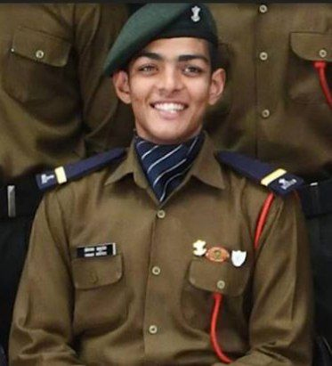 ଏନ୍‌ଡିଏ ପରୀକ୍ଷାରେ ଟପ୍ପର ଓଡ଼ିଆ ପୁଅ