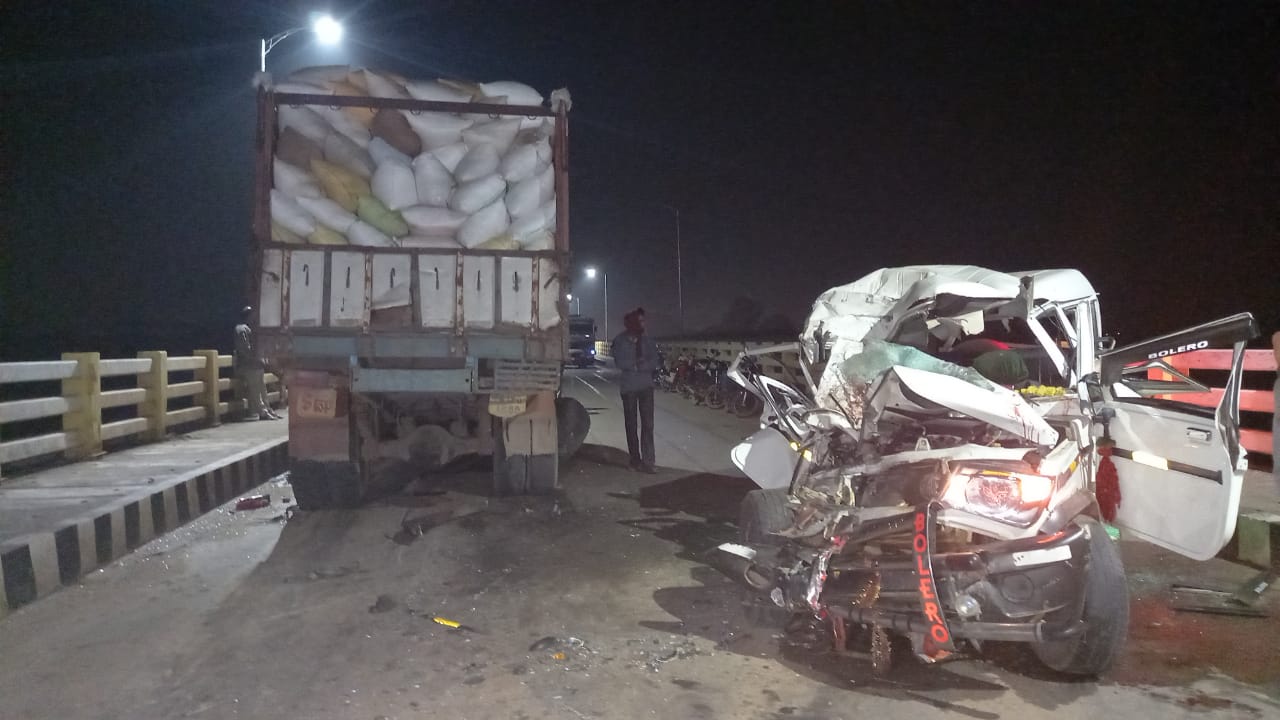 ବୋଲେରୋ- ଟ୍ରକ ମୁହାଁମୁହିଁ ଧକ୍କା: ୫ ମୃତ, ୫ ଗୁରୁତର 