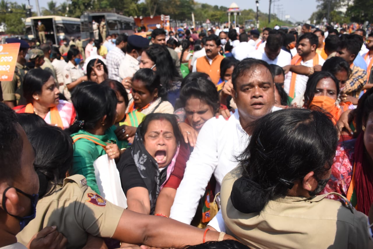 ପୁଣି ଉଠିଲା ମମିତା ପ୍ରସଙ୍ଗ 