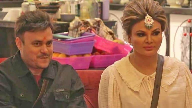 ଭାଲେଣ୍ଟାଇନ୍‌ ଡେରେ ଭାଙ୍ଗିଲା ସଂପର୍କ