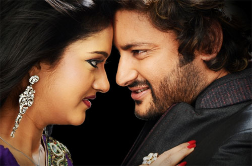 ବର୍ଷାଙ୍କ ବିରୋଧରେ ଅନୁଭବଙ୍କ ୟୁଟ୍ୟୁବ୍‌ ଭିଡିଓ ଯୁଦ୍ଧ