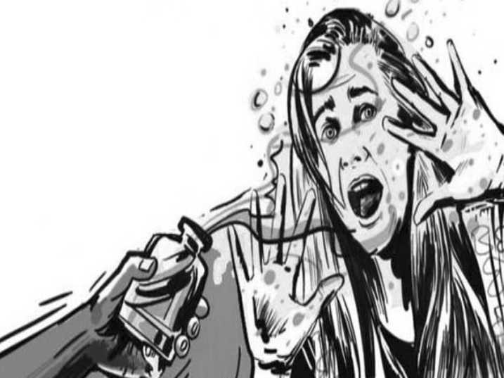 ମହିଳାଙ୍କ ଉପରକୁ ଏସିଡ ମାଡ଼