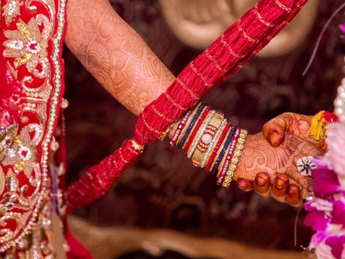 ବୟସ ଗଡ଼ିଯାଉଛି କି? ହୋଇପାରୁନାହିଁ ବାହାଘର