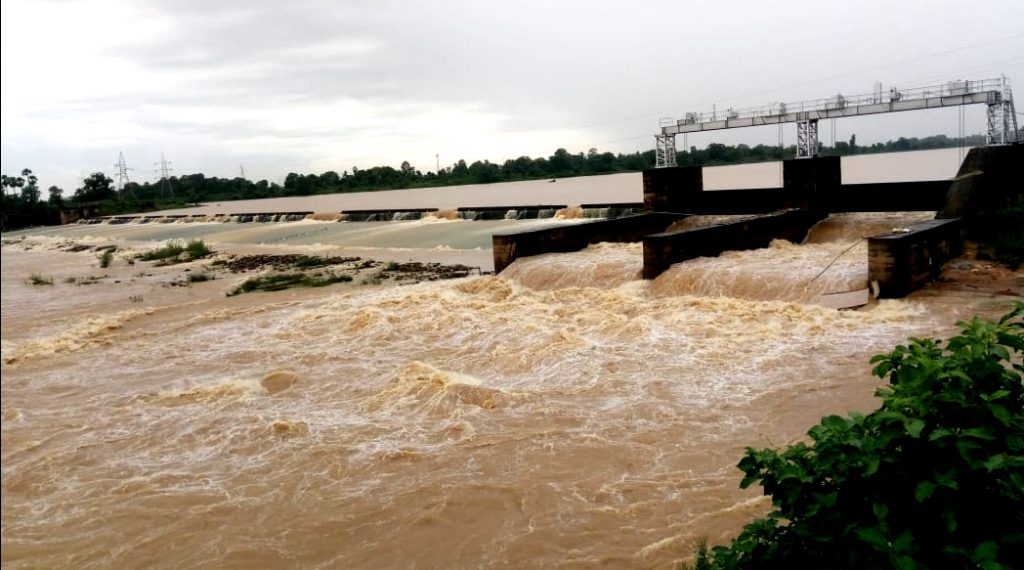 ବିପଦ ସଙ୍କେତ ଟପିଲା ବୈତରଣୀ