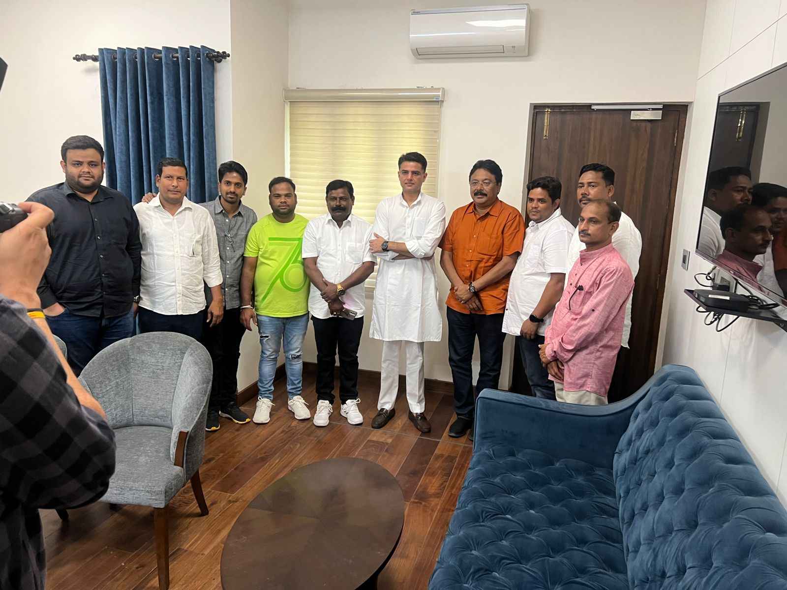 ସଚିନ ପାଇଲଟଙ୍କୁ ଭେଟିଲେ ମାନସ ଚୌଧୁରୀ