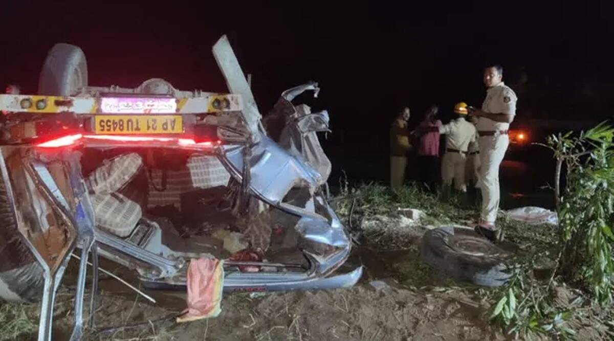 ଭାରସାମ୍ୟ ହରାଇ ଘରେ  ପଶିଲା ଚଳନ୍ତା ଟ୍ରକ, ଡ୍ରାଇଭର ମୃତ