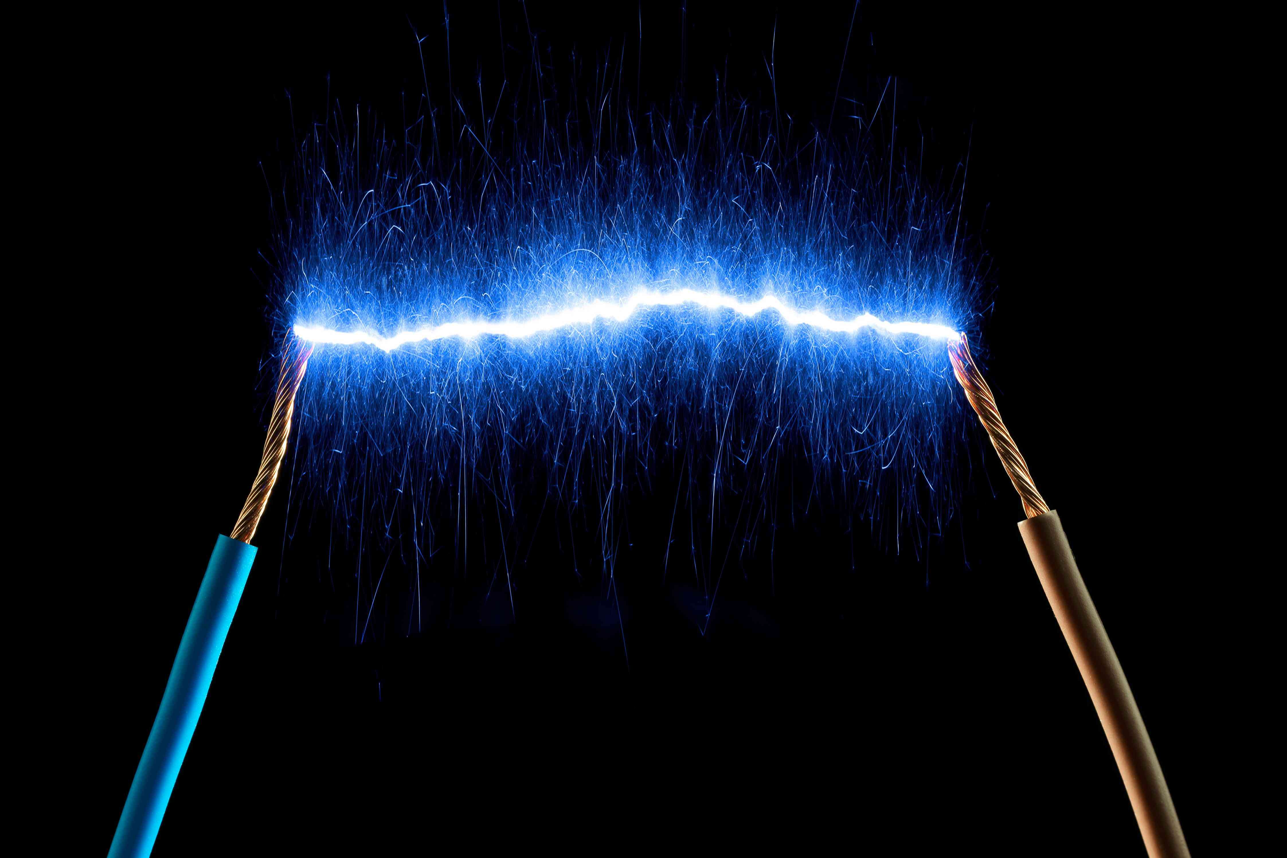 ବିଦ୍ୟୁତ୍‌ ସଂସ୍ପର୍ଶରେ ଆସି ଚାଲିଗଲା ୬ଜଣଙ୍କ ଜୀବନ