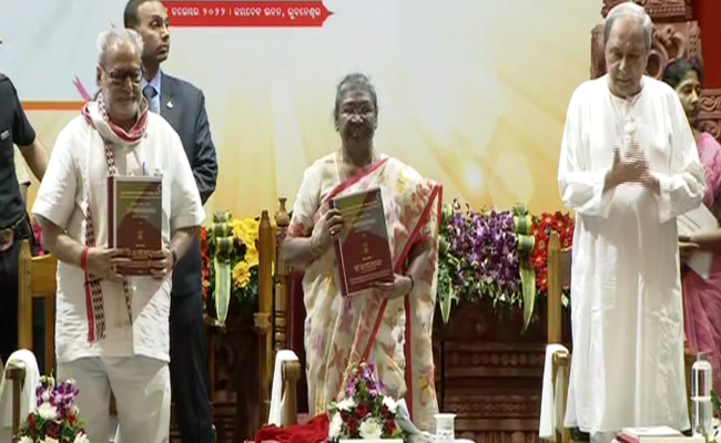 ଓଡ଼ିଆ ଭାଷାରେ ଇଂଜିନିୟରିଂ ପୁସ୍ତକ ଉନ୍ମୋଚନ କଲେ ରାଷ୍ଟ୍ରପତି ଦ୍ରୌପଦୀ ମୁର୍ମୁ 