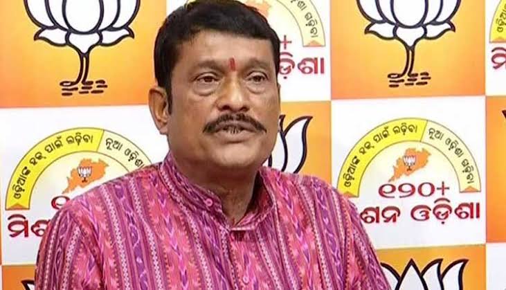 ମୋତେ ଯିଏ ମାଡ଼ ମାରିବ ତାକୁ ଲକ୍ଷେ ଟଙ୍କା ଦେବା ବିଜେଡି : ପ୍ରଦୀପ ପୁରୋହିତ