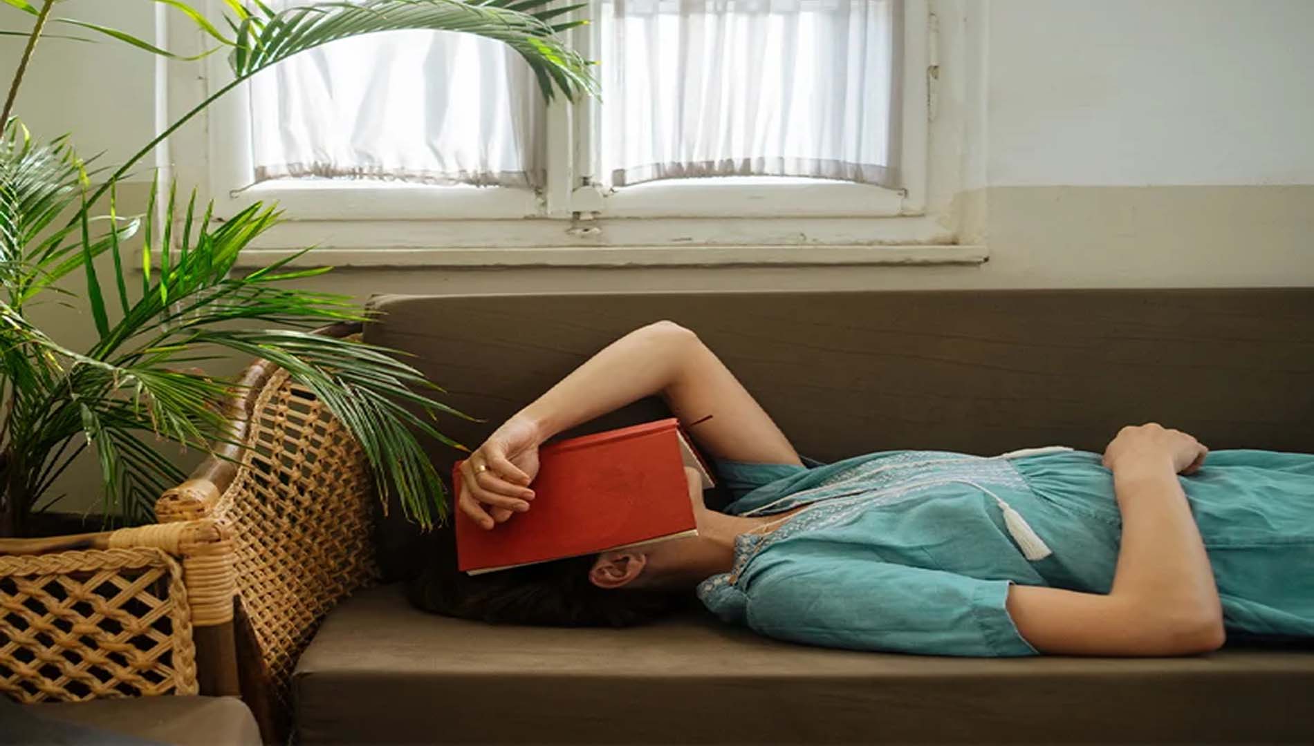 କାହିଁକି ମଧ୍ୟାହ୍ନ ଭୋଜନ ପରେ ନିଦ ଲାଗେ? 