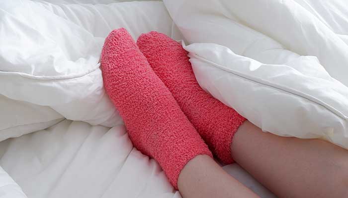 ରାତିରେ ମୋଜା ପିନ୍ଧି ଶୋଉଛନ୍ତିକି? 