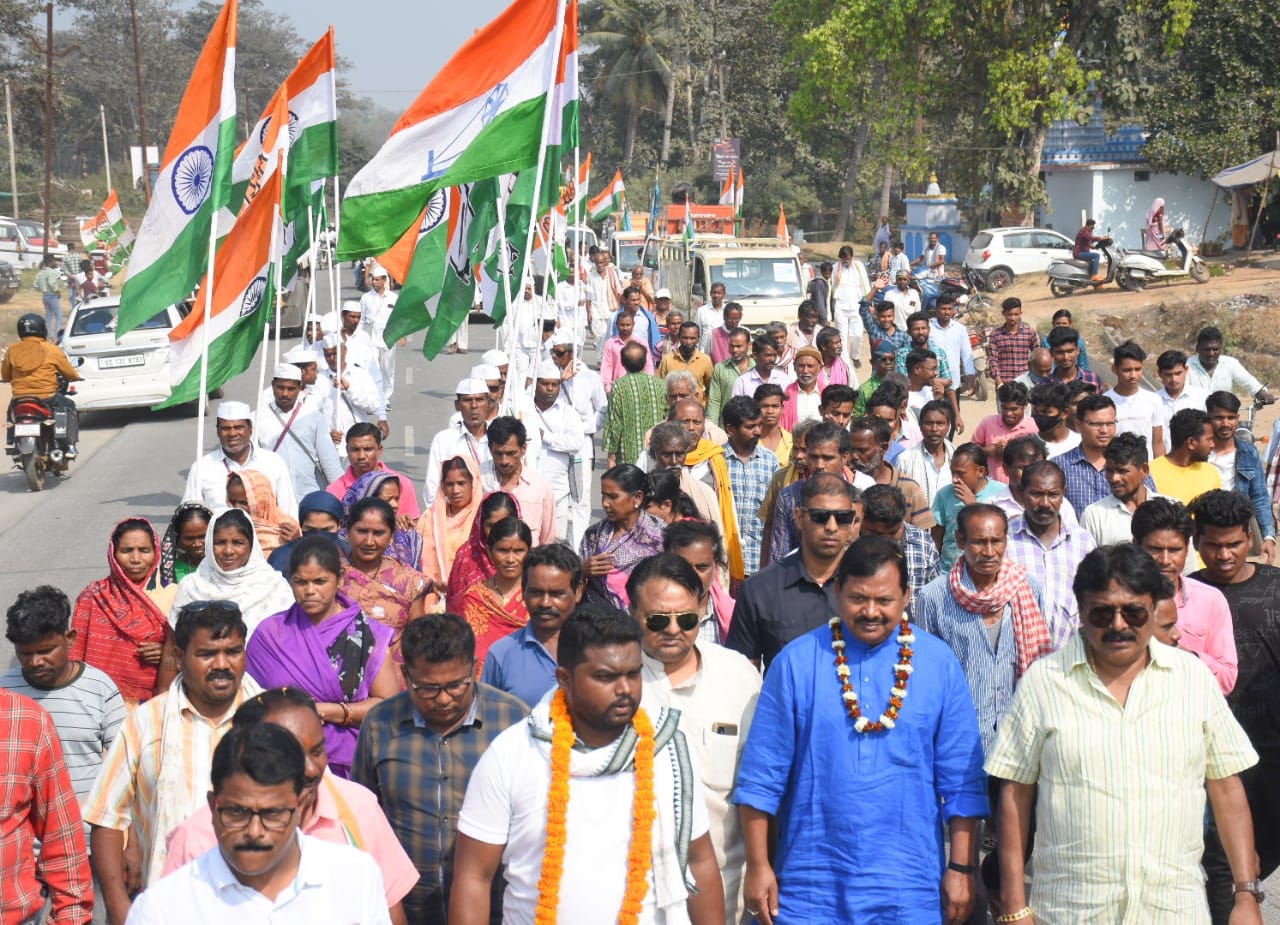 ଆଜି ପ୍ରଦେଶ କଂଗ୍ରେସ କମିଟିର ଭାରତ ଯୋଡୋ ପଦଯାତ୍ରା ବରଗଡ ଜିଲ୍ଲା ରେ ଶେଷ ହୋଇ ପହଞ୍ଚିଲା ସୋନପୁର ଜିଲ୍ଲା ସୀମା ରେ।