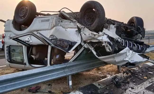 ସ୍କୁଟି ସହ ଧକ୍କା ହେଲା କାର୍,  ମାଆ ଓ ପୁଅ ମୃତ