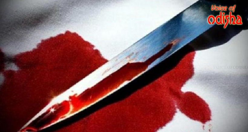 ରାସ୍ତା ମଝିରେ ହାଣିଲେ 