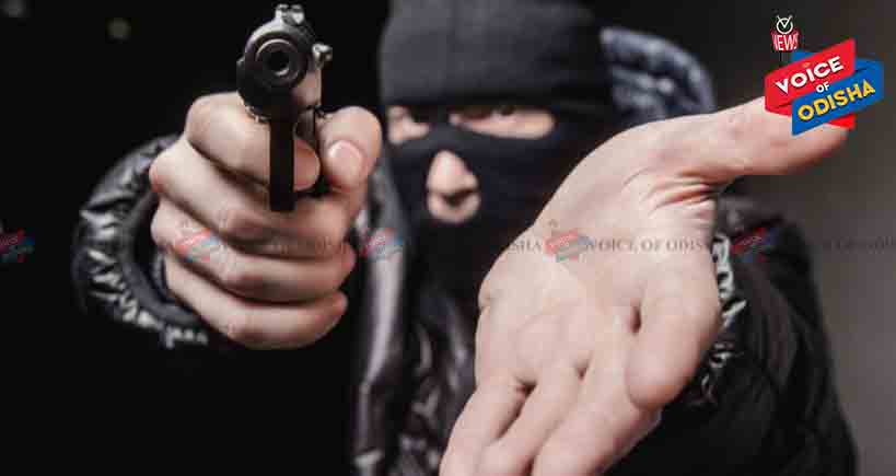 କେନ୍ଦ୍ରାପଡାରେ ବନ୍ଧୁକ ଦେଖାଇ ଲୁଟ୍