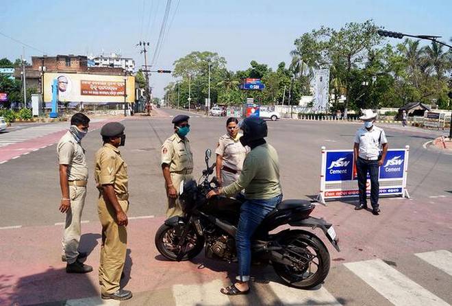 ଲକ୍ ଡାଉନ ଉଲ୍ଲଂଘନକାରୀଙ୍କୁ ଦଣ୍ଡ, ୨୪ ଘଣ୍ଟାରେ ୧୪୯ ମାମଲା