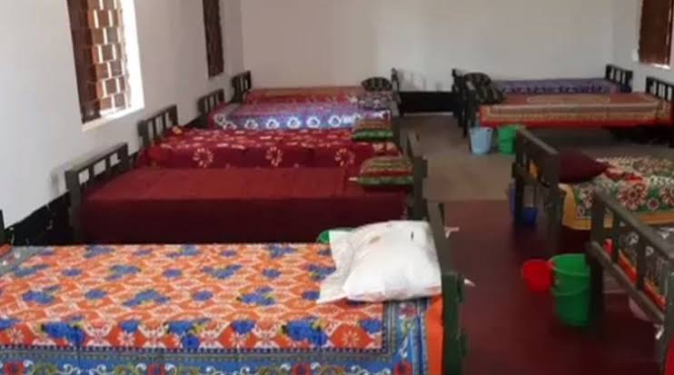 ଜାଣନ୍ତୁ କ୍ୱାରେଣ୍ଟାଇନ କ୍ୟାମ୍ପରେ ରହିଲେ କି କି ସୁବିଧା ମିଳିବ ।