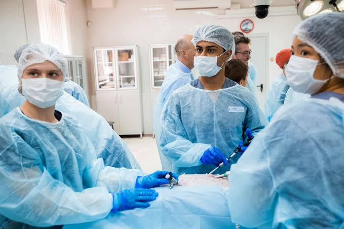 ମଲ, ଷ୍ଟାଡିୟମକୁ ହସ୍ପିଟାଲ କରୁଛି ରୁଷ