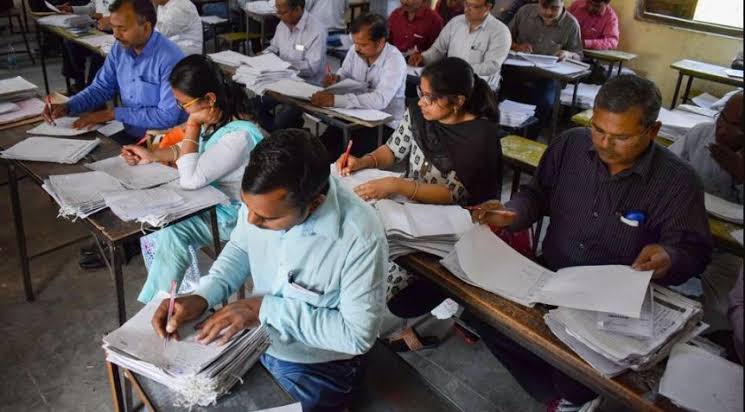 ସ୍ଥଗିତ ହେଲା ମାଟ୍ରିକ ଖାତା ଦେଖା |