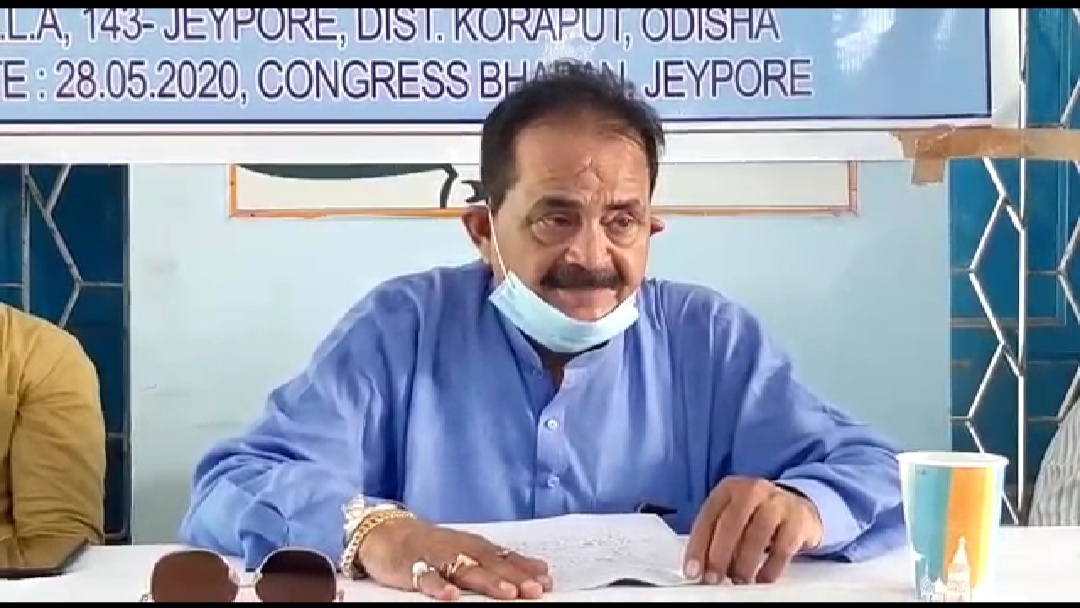 ପ୍ରବାସୀଙ୍କ ନିମନ୍ତେ ବିଭିନ୍ନ ଦାବି ନେଇ ବିଧାୟକ ତାରାପ୍ରସାଦଙ୍କ ପ୍ରେସମିଟ୍  । 