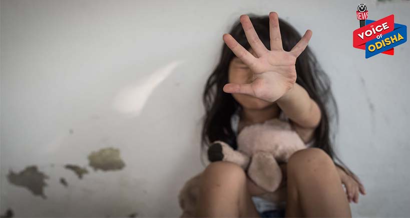 ଶୌଚ ହେବାକୁ ଯାଇଥିବା ସମୟରେ ନାବାଳିକାକୁ ଗଣ ଦୁଷ୍କର୍ମ