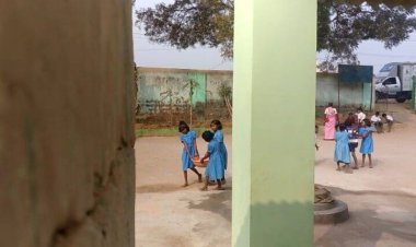 ଅଭାବନୀୟ ଦୃଶ୍ୟ : ନିର୍ମାଣ ଶ୍ରମିକ ସାଜିଛନ୍ତି କୁନି ପିଲା