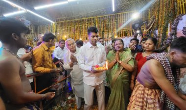 5T ସଚିବଙ୍କ ବ୍ରହ୍ମପୁର ବୁଢୀ ଠାକୁରାଣୀଙ୍କ  ମନ୍ଦିର  ପରିଦର୍ଶନ,  ପୂଜାର୍ଚନା ଓ  ବିକାଶ  ସମ୍ପର୍କରେ  ଆଲୋଚନା