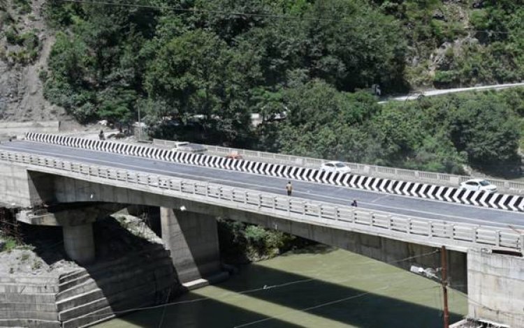 Nitin Gadkari says in Jammu and Kashmir the construction of 2-lane Jaiswal Bridge over River Chenab completed