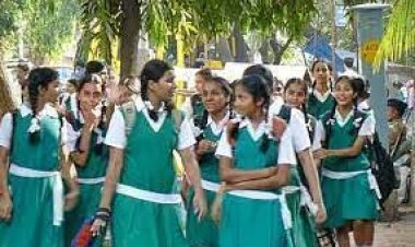 ହାଇସ୍କୁଲ ୟୁନିଫର୍ମ ରଙ୍ଗକୁ ନେଇ ଜୋର୍ ଧରିଲା ରାଜନୀତି