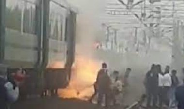 ବନ୍ଦେ ଭାରତ ଏକ୍ସପ୍ରେସରେ ନିଆଁ