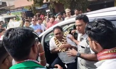 Question arise on Naba  Das treatment during his stay at Jharsuguda DHH