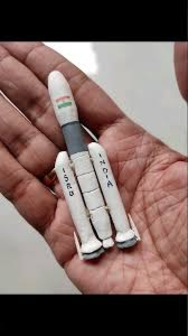 ଚକ୍‌ଖଡ଼ିରେ ଚନ୍ଦ୍ରଯାନ-୩ର ସୂକ୍ଷ୍ମ କାରିଗରୀ : ଛାତ୍ର ବିଜୟଙ୍କ କଳାକୃତି