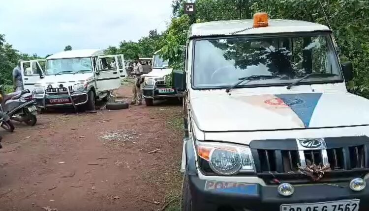 Excise officials attacked during raid by liqour mafias in Athagarh